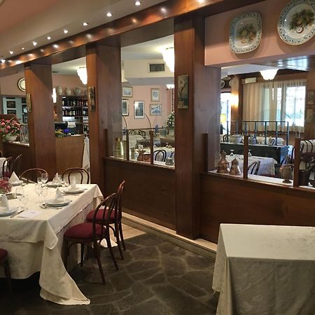 Hotel Ristorante La Lanterna 카스텔누보디가프라냐나 외부 사진