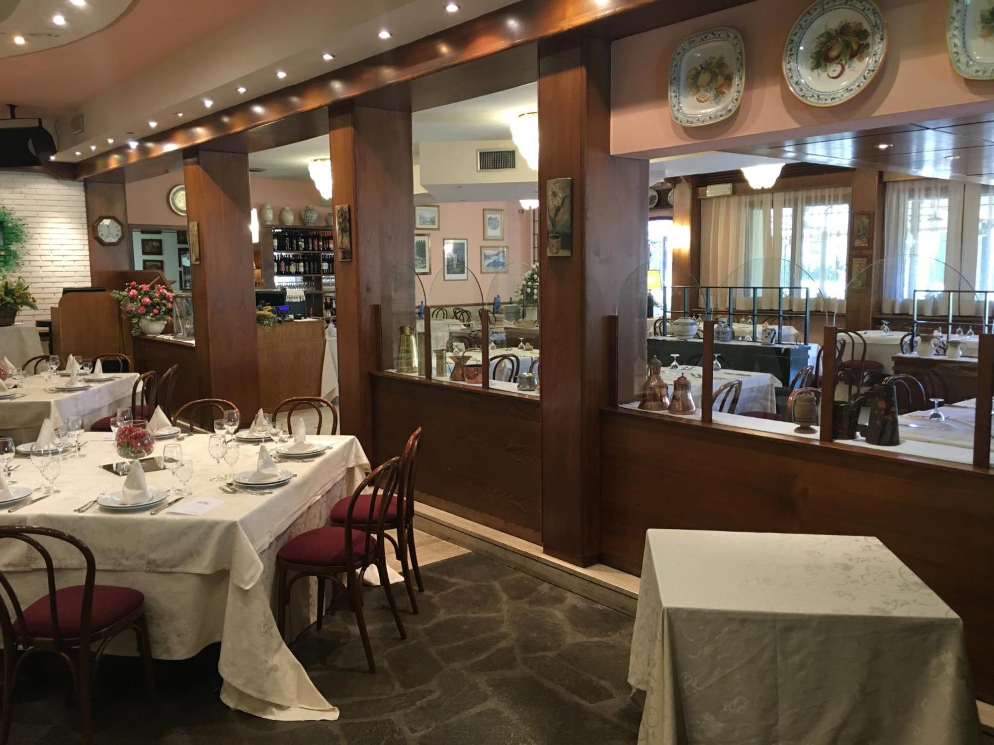 Hotel Ristorante La Lanterna 카스텔누보디가프라냐나 외부 사진