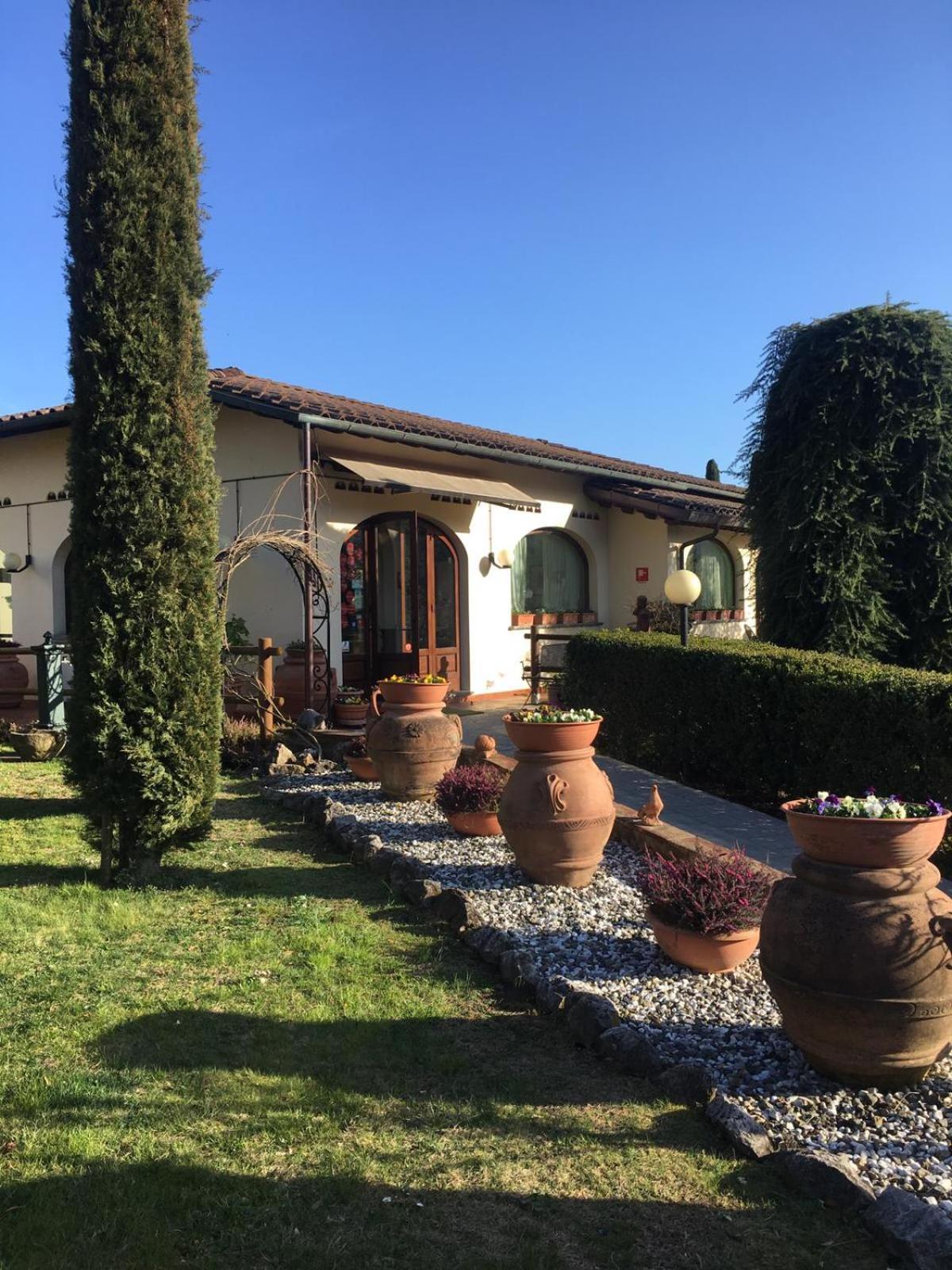 Hotel Ristorante La Lanterna 카스텔누보디가프라냐나 외부 사진